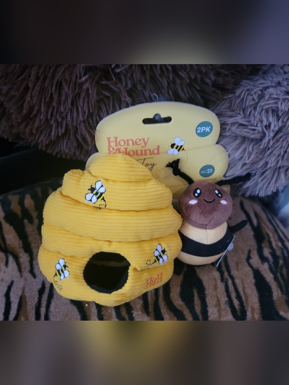 Honey & Hound Dog Toy Yellow Bee Beehive Plush Toy Ea New! Sz Sm/med
